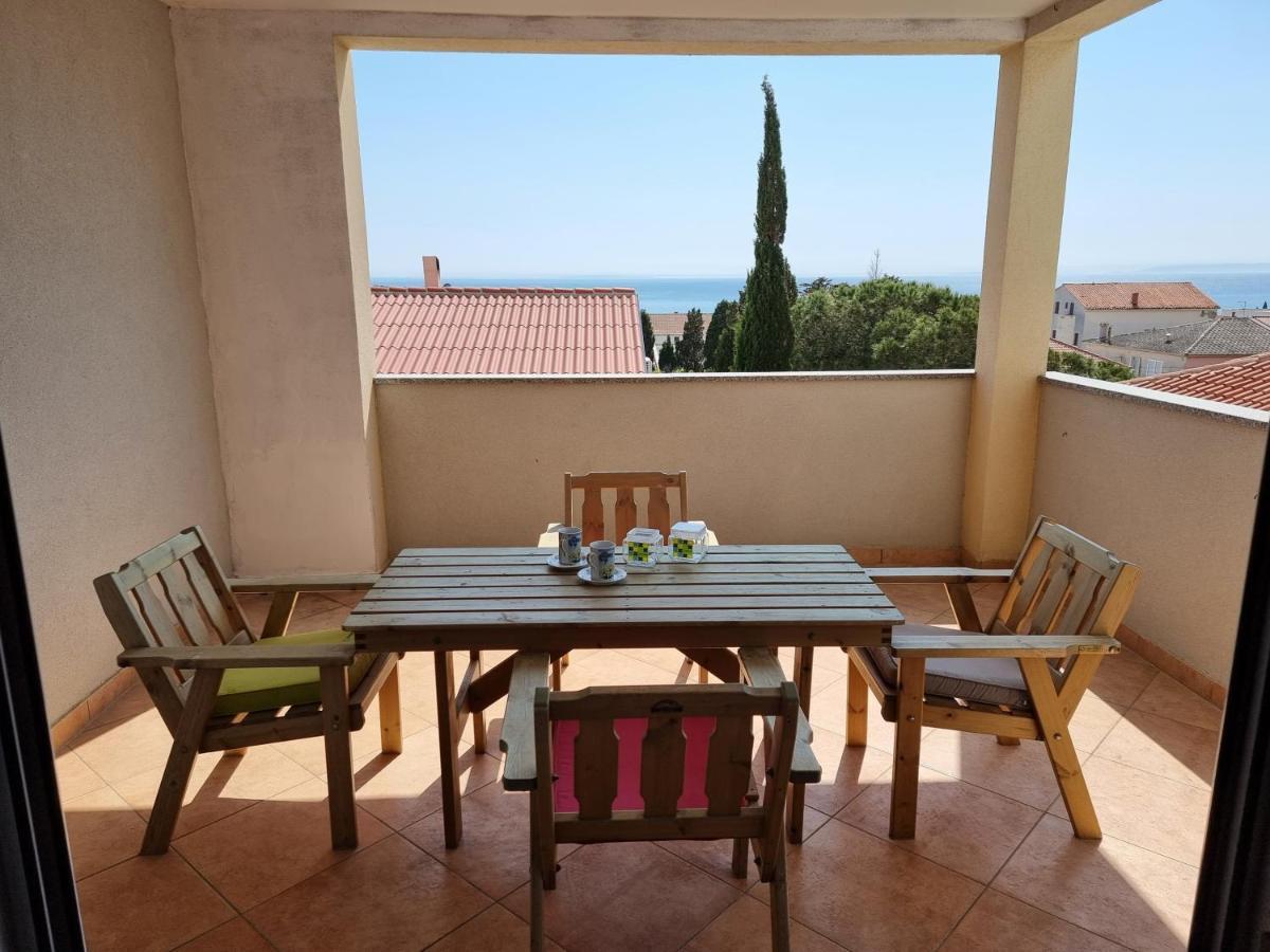 Apartment Wallot Novalja Exterior photo